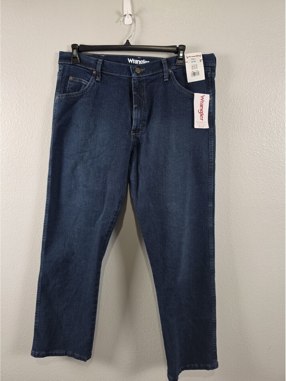 Mens Wrangler Dark Stone 36x30 Relaxed Fit Blue Jeans NWT Denim Pants